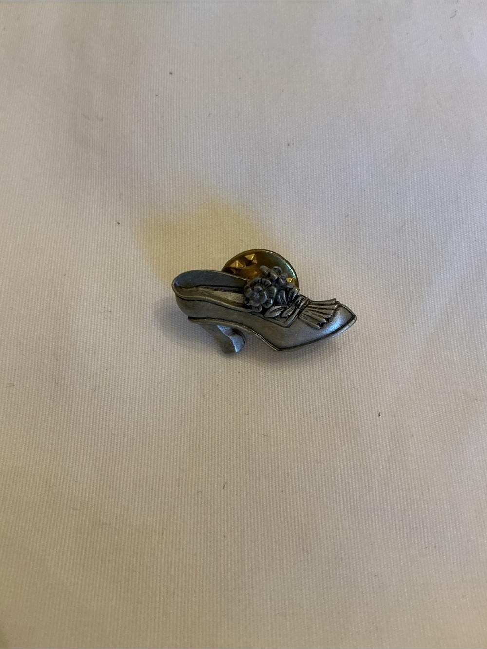 JJ Silver-Tone Decorative Pin Set - Birdhouse, Handbag & Shoe - Picture 5 of 5